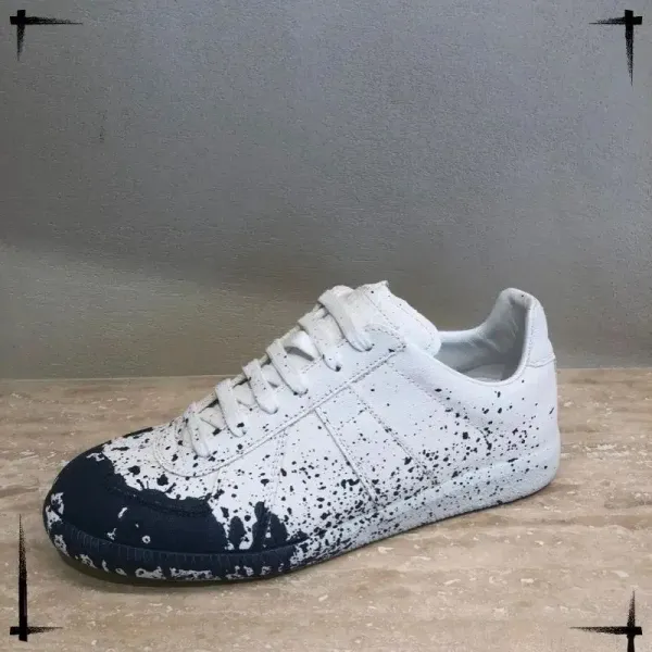 Maison Margiela Replica Sneakers Graffiti White Gray Sneakers - 33