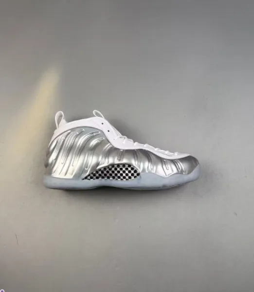 Nike Air Foamposite One Metallic Silver Sneakers - 1