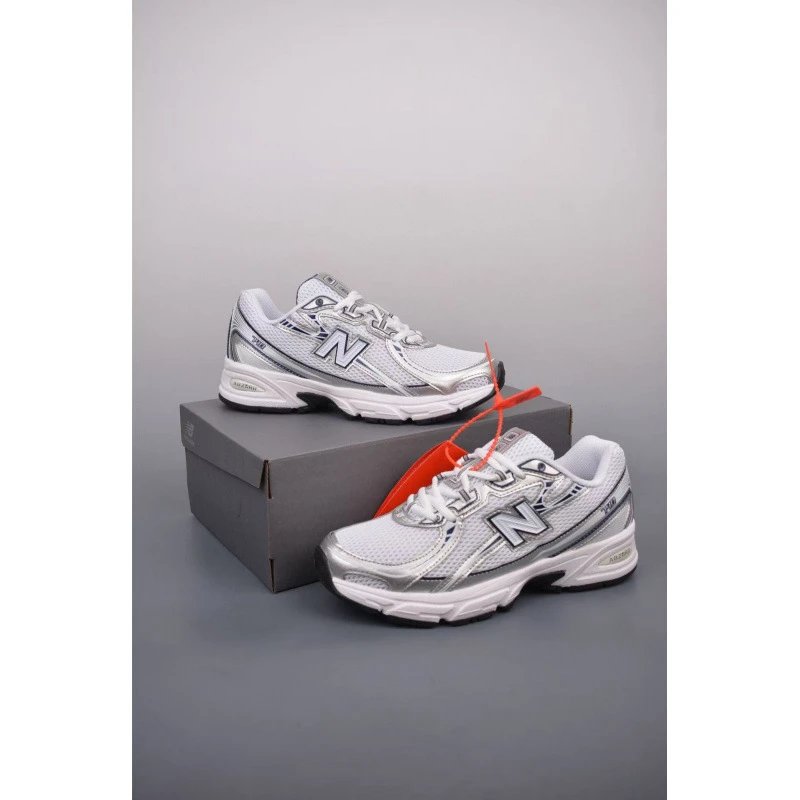 New Balance 740 Retro Running Shoe photo 4
