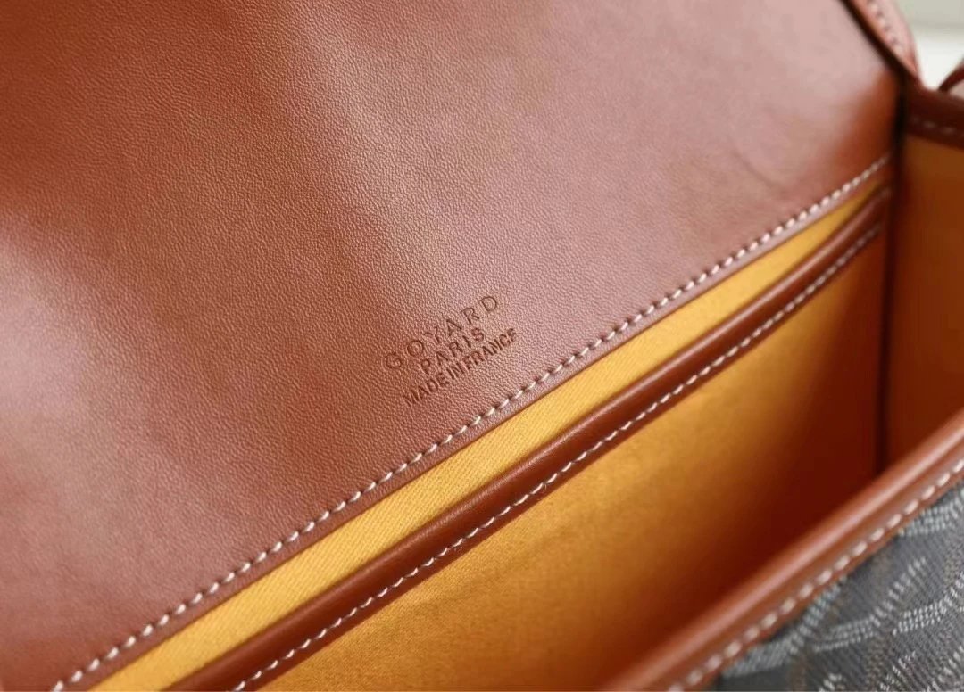 Goyard Saint Louis Saddle Bag Orange Crossbody Bag - 28