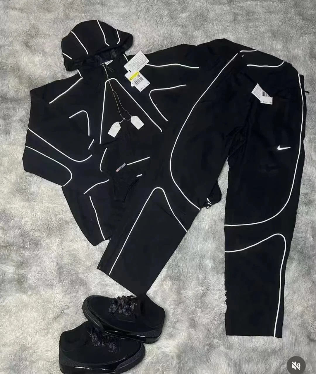 Black (Coat + Pants)