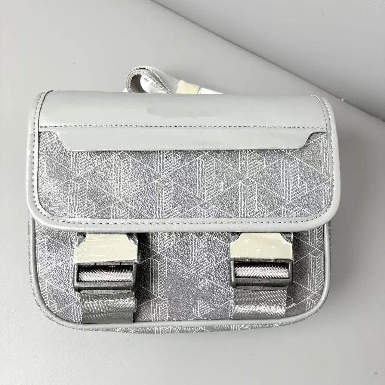 Capsack Gray