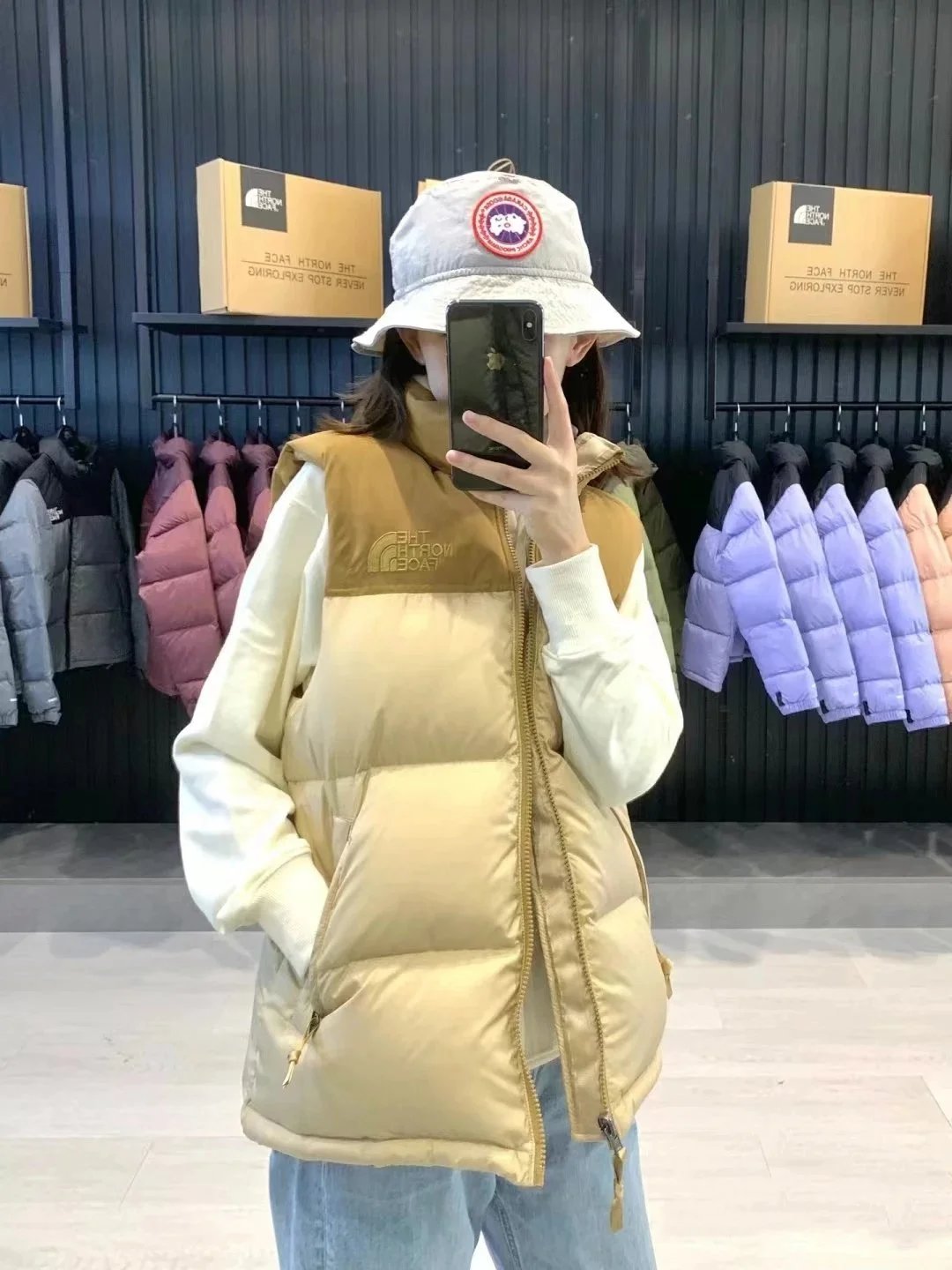 Sleeveless Puffer Vest photo 5