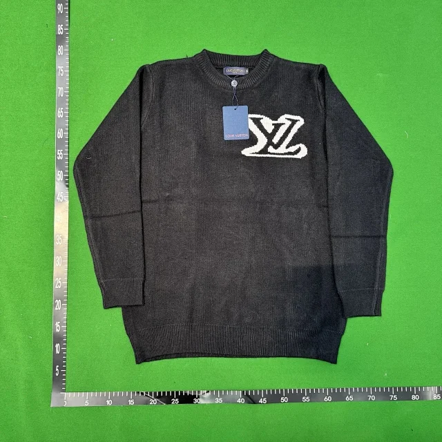 Louis Vuitton Knitwear LM01-LL Crewneck LV Logo Sweater product detail image 9