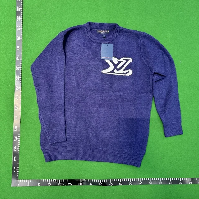 Louis Vuitton Knitwear LM01-LL Crewneck LV Logo Sweater product detail image 14