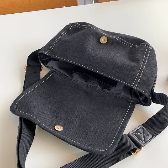 Vivienne Westwood Shoulder Bag: seller detail photo 5