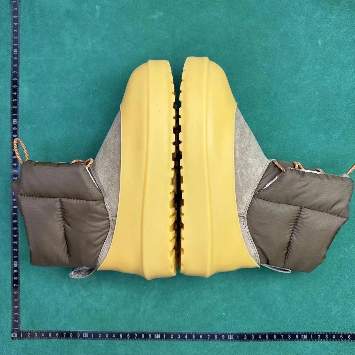UGG Classic Maxi Toggle