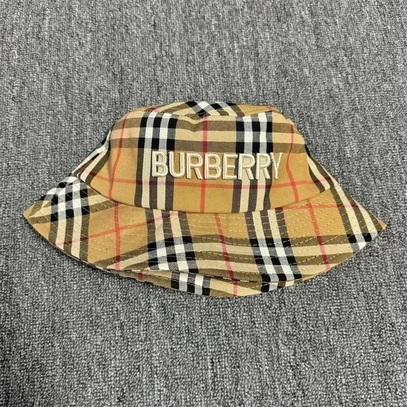 Burberry 23