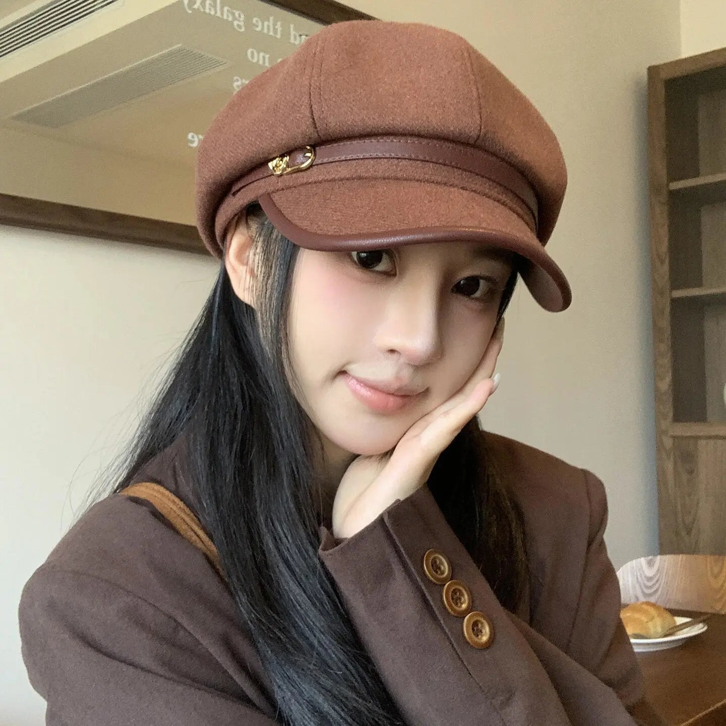 酒红色