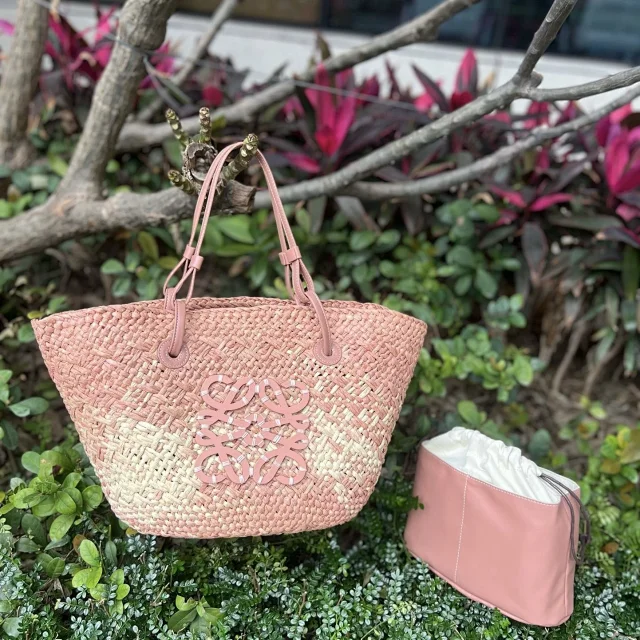 Loewe Handbags Anagram raffia basket tote product detail image 2