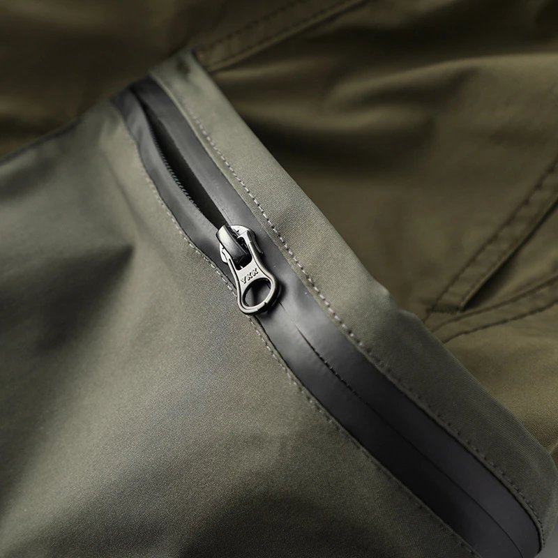 Design Cargo Shorts with Zippered Pockets and Belt Loop in Army Green - 20