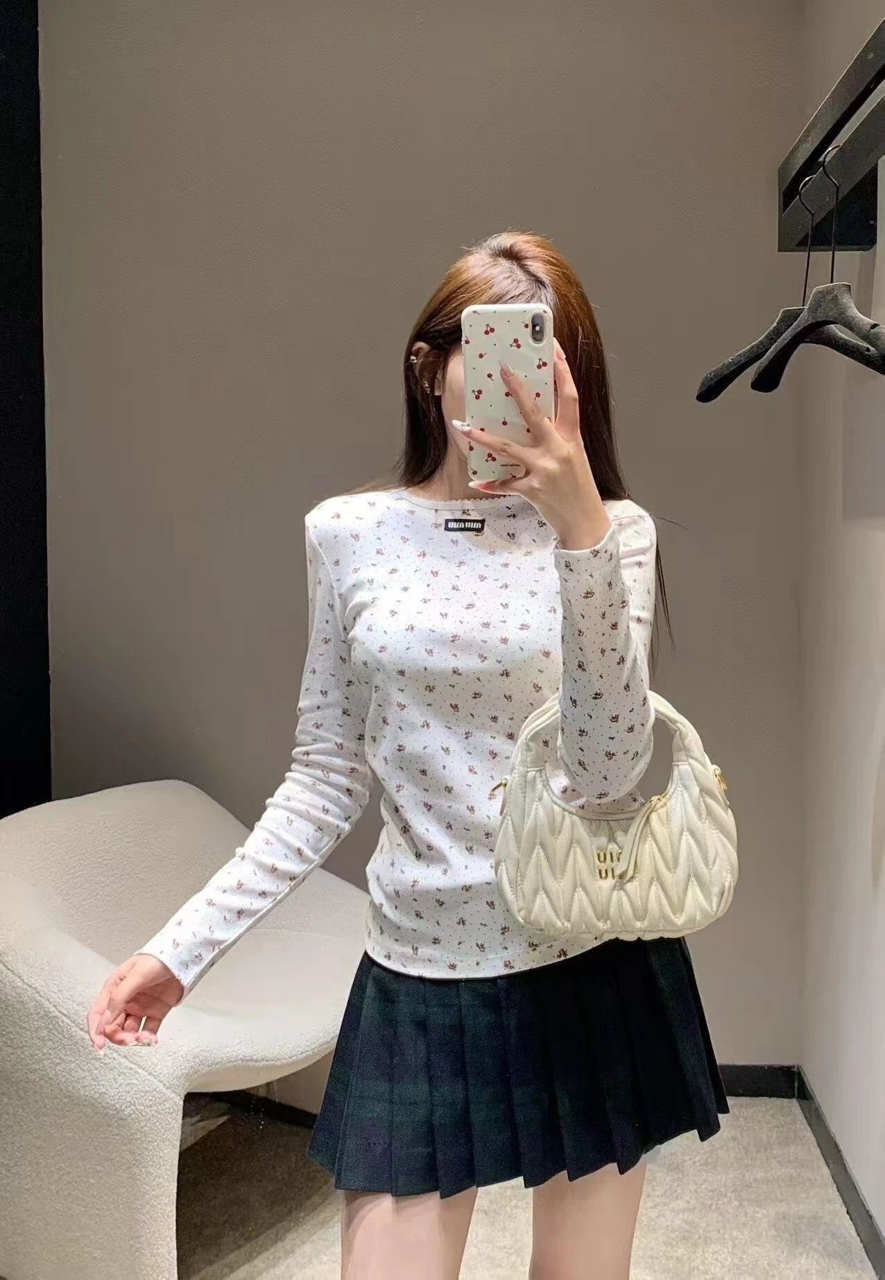 Design Floral Print Cropped Long-Sleeve Top White - 6