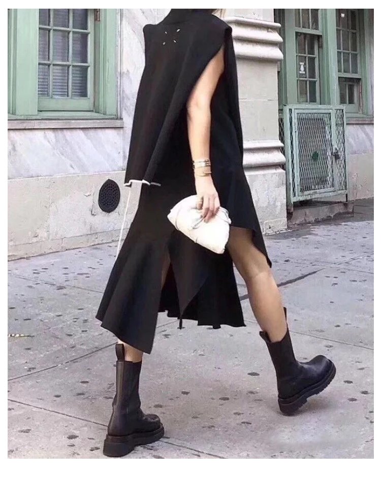 Black Chunky Sole Chelsea Boots - 13