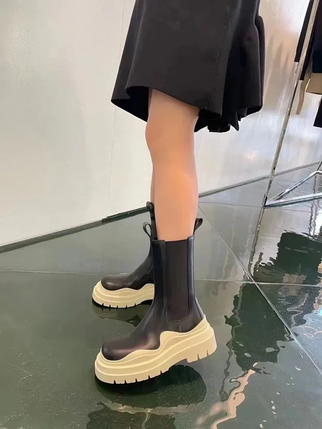 Unbranded Boots Mid-Calf Chelsea Platform with Lug Sole product detail image 2