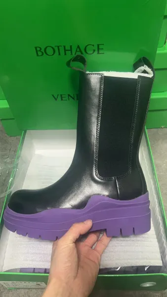 Bottega Veneta Bothage Chelsea Boots Purple Sole Black Leather Boots - 1
