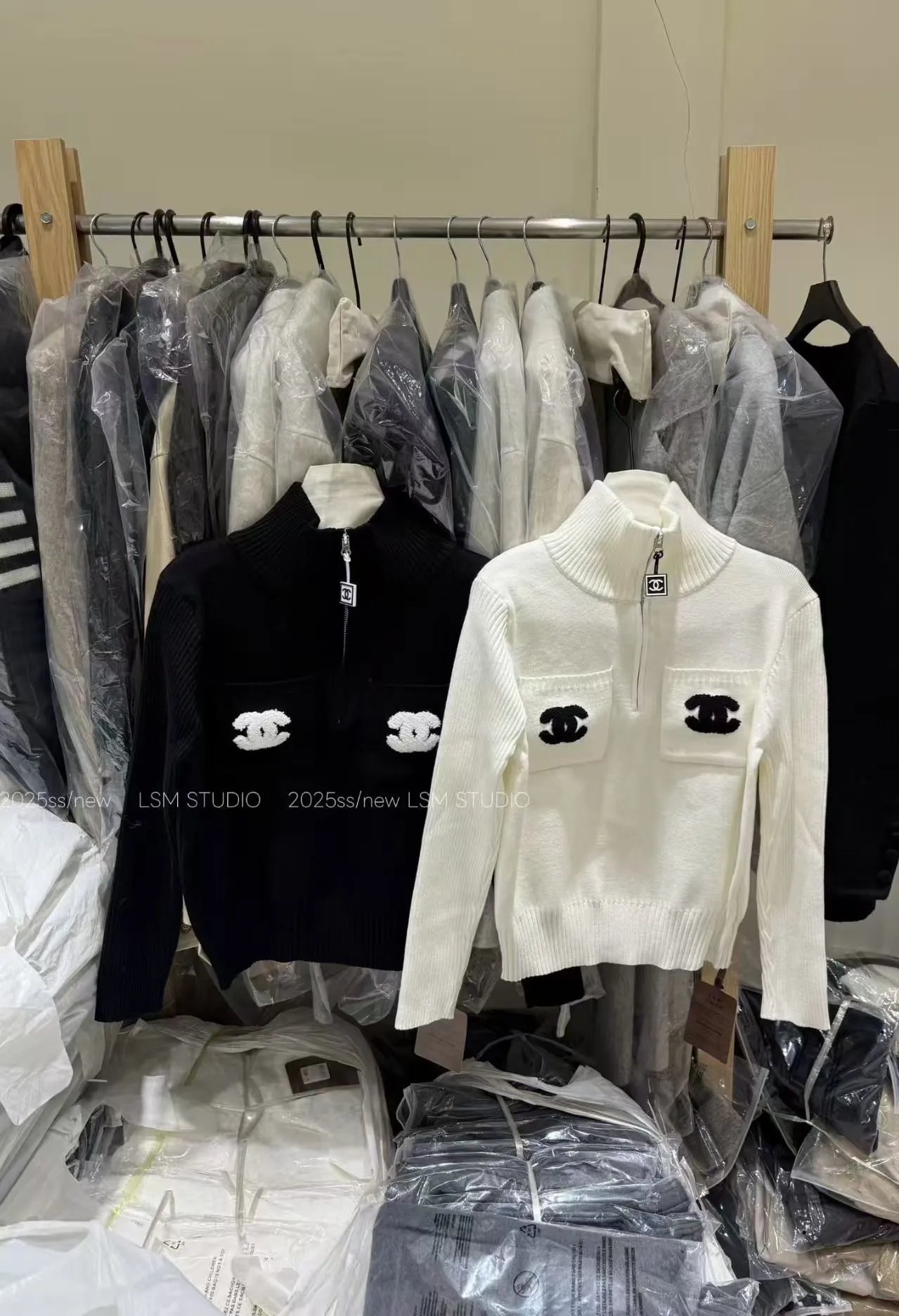 Chanel CC Logo Half-Zip Knit Sweater Black and White - 2