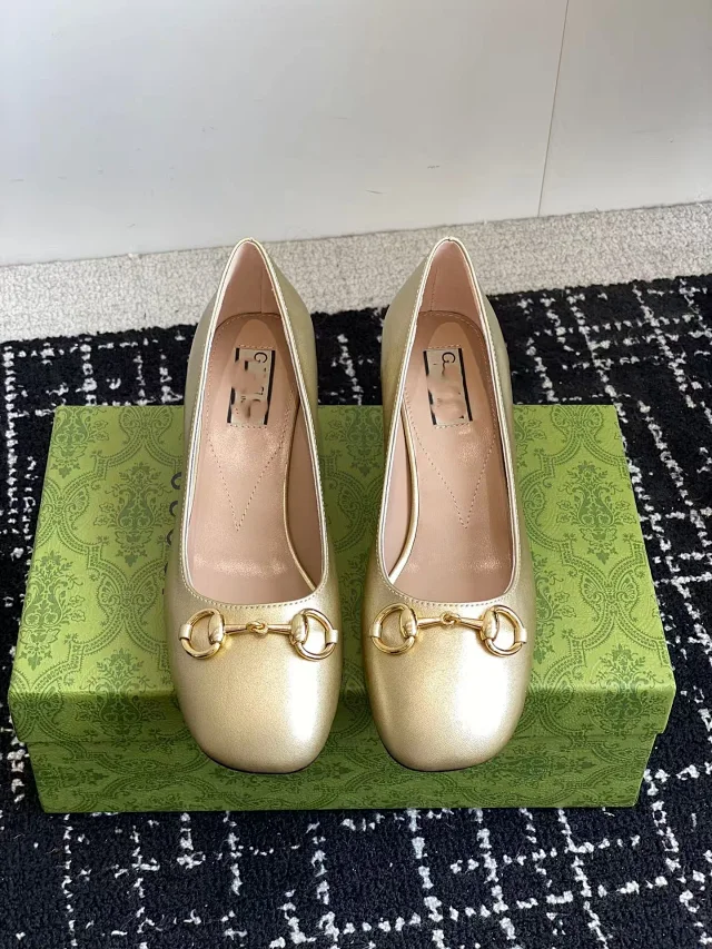 Gucci High Heels Pointed-Toe Chain-Embellished Slingback Stiletto product detail image 16