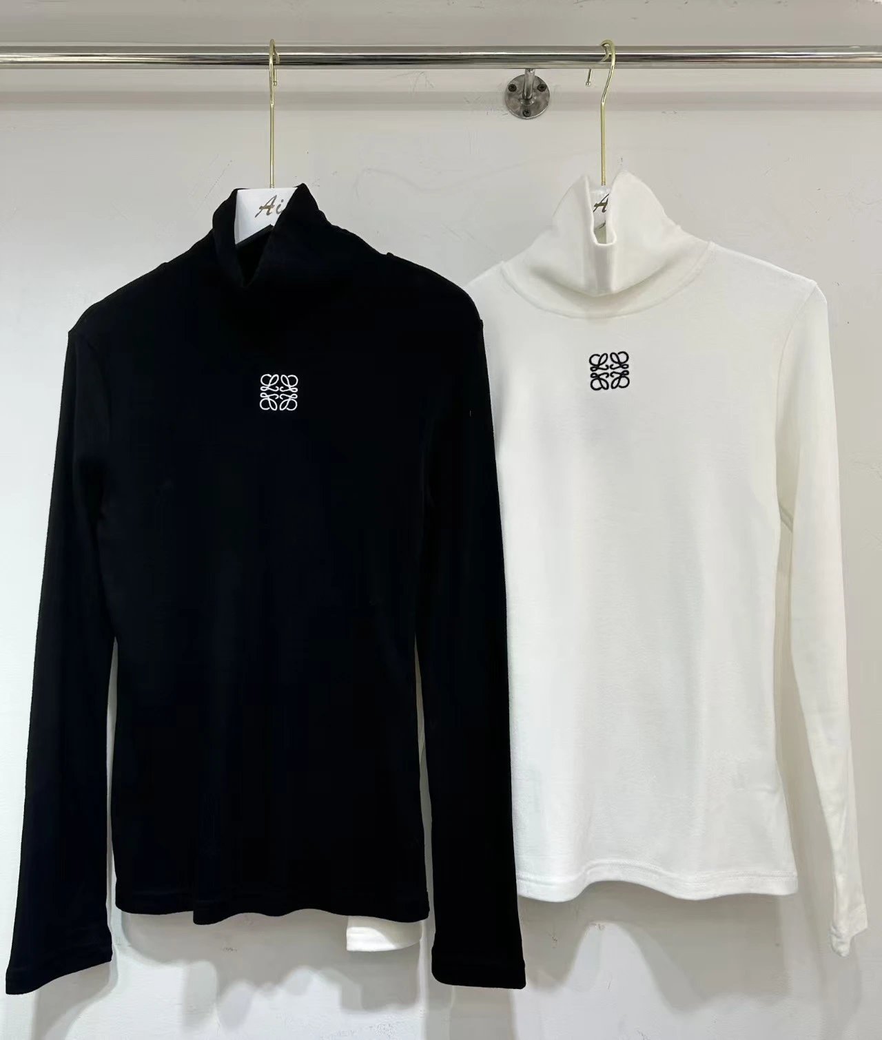 Loewe Anagram Logo High-Neck Base-Layer Top in Black and White - 3