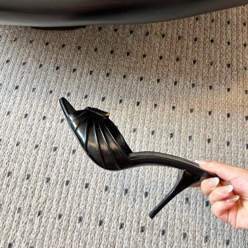 Saint Laurent High Heels Black pointed-toe pleated mule with YSL metal logo image 3