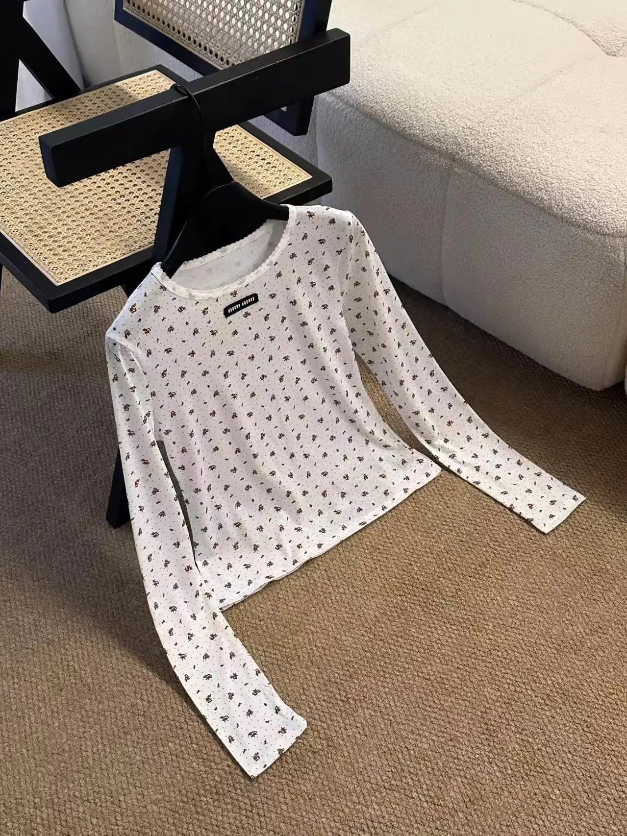 Design Floral Print Cropped Long-Sleeve Top White - 5