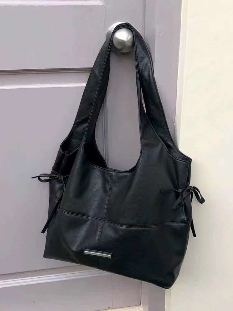 Saint Tears Utility Sling Bag Black Shoulder Bag - 28