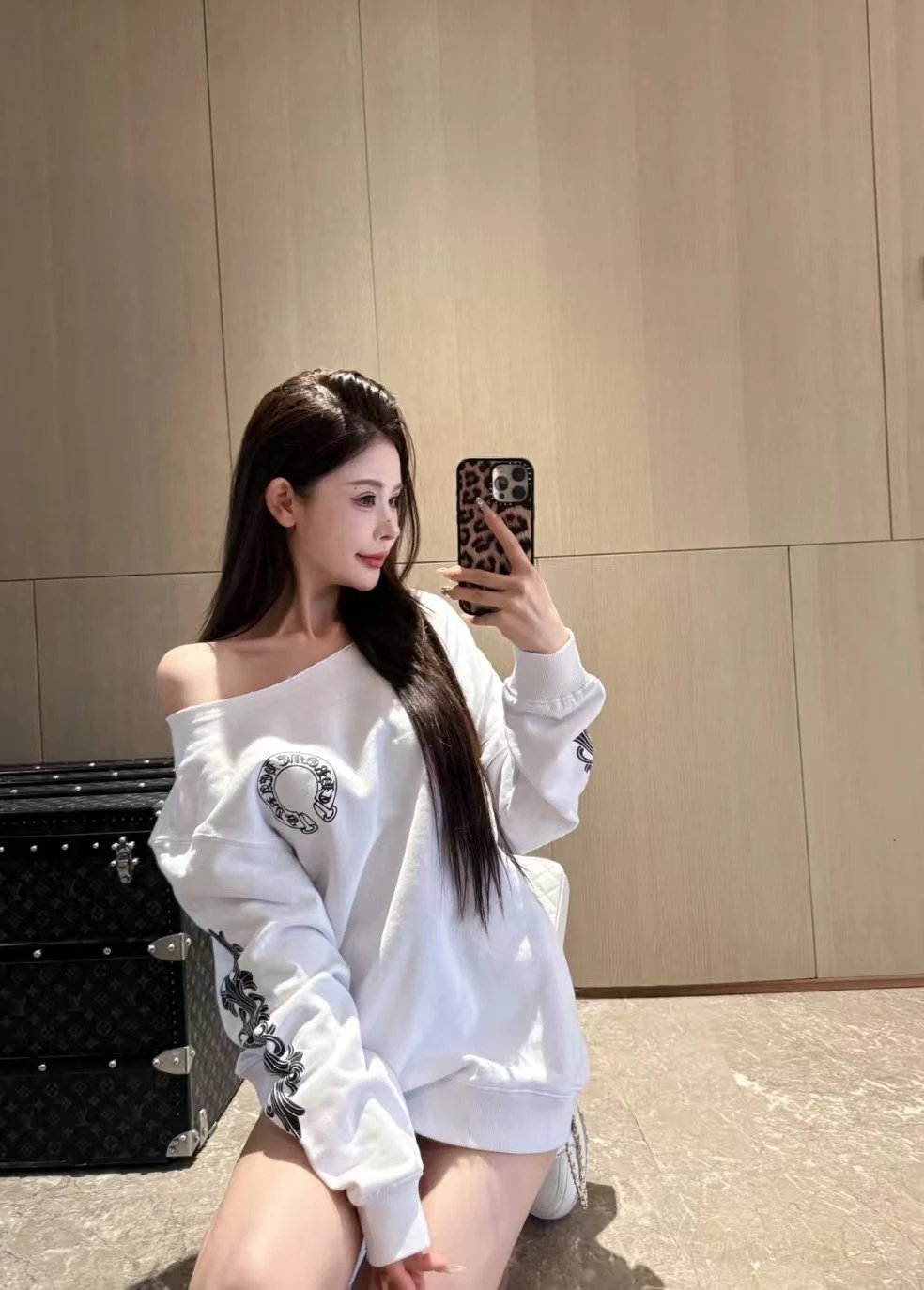 Chrome Hearts Off-Shoulder Sweatshirt White with Horseshoe Logo Hoodie - 9