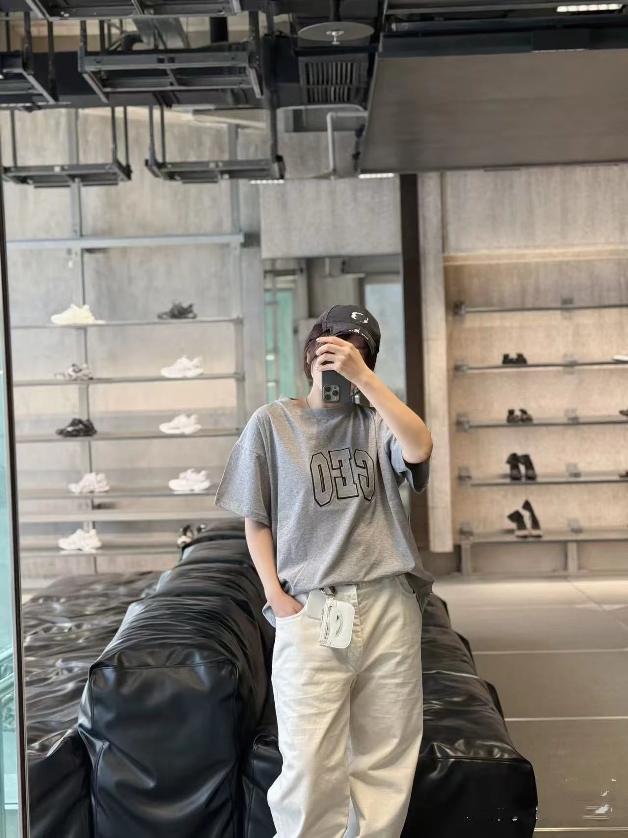 Balenciaga CEO Graphic Print Gray T-Shirt - 4