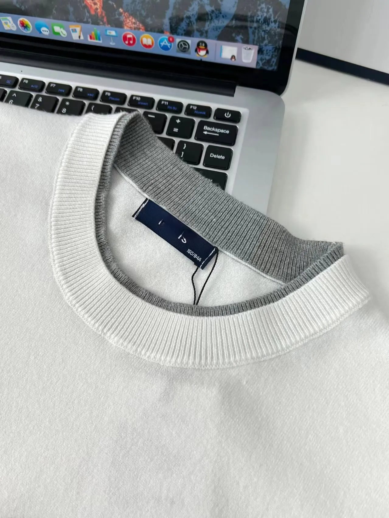 Design Contrast Trim Crewneck Sweater White/Gray - 2