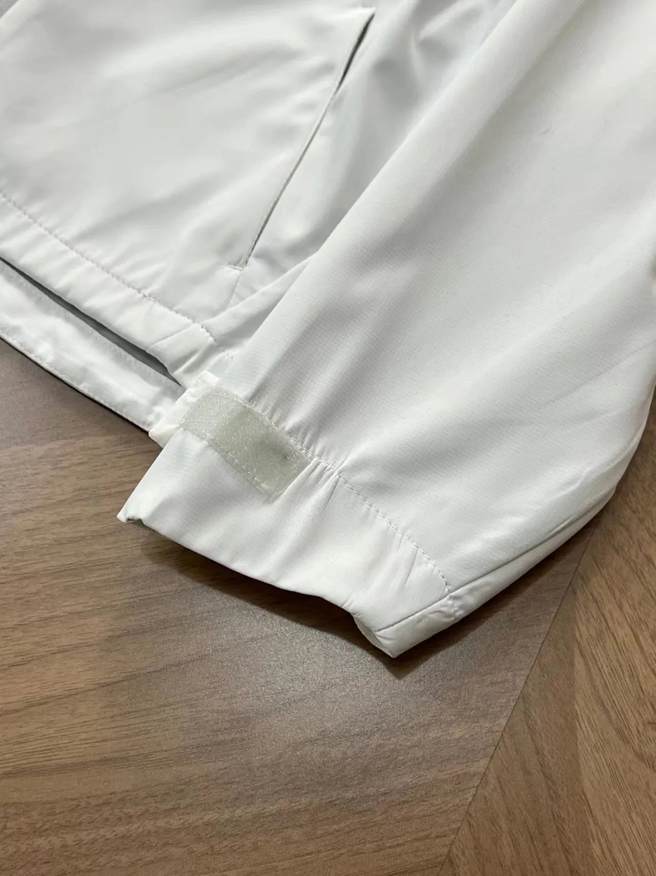 Design Lightweight Hooded Windbreaker White Outerwear - 3