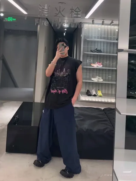 Balenciaga City of Angel Print Distressed Black T-Shirt - 5