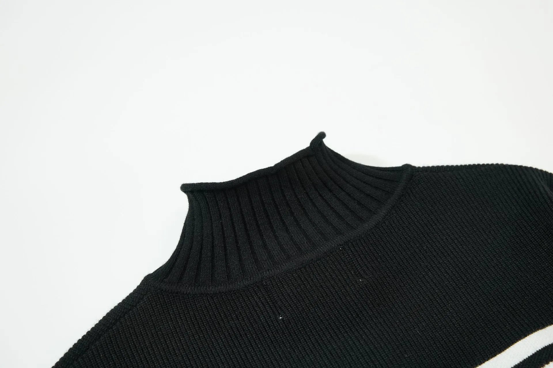 Matin Kim Logo Stripe Turtleneck Sweater Black - 28