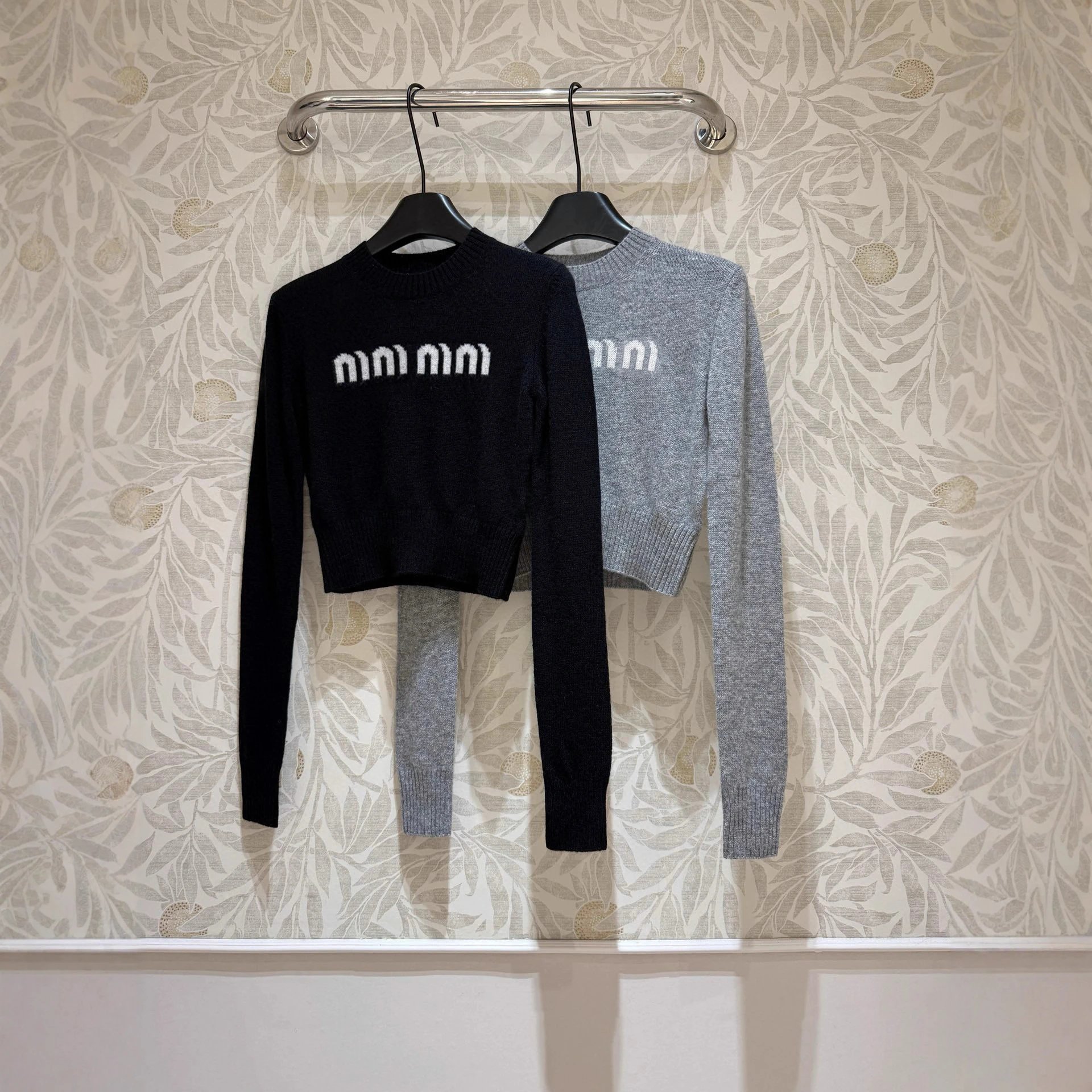 Miu Miu Logo Knit Cropped Sweater Black and Gray - 5