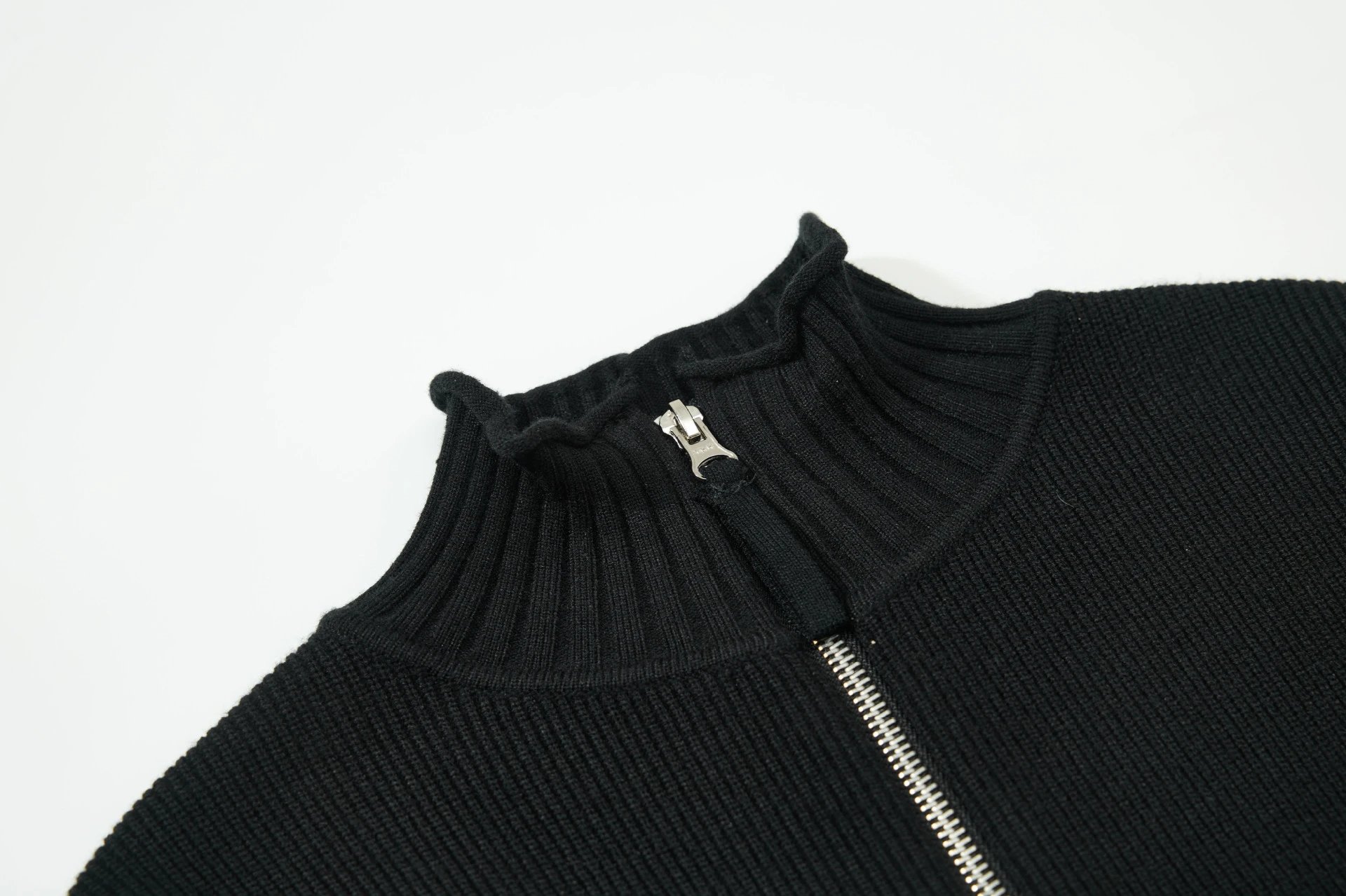 Matin Kim Logo Stripe Turtleneck Sweater Black - 27