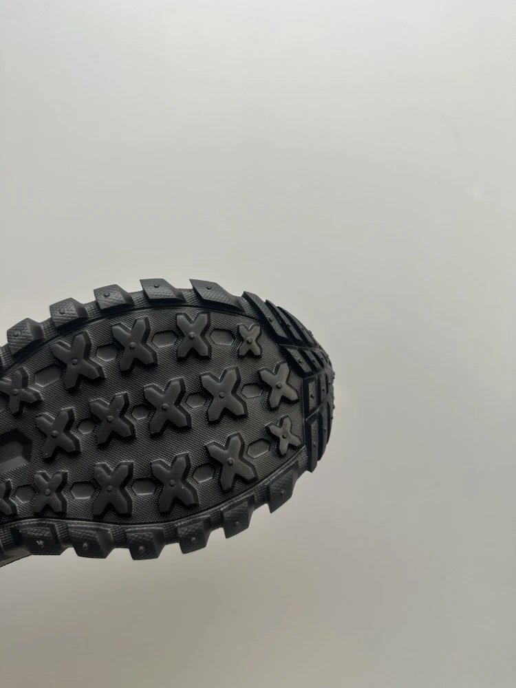 Uiki Chunky Sneakers Black and White Sneakers - 13