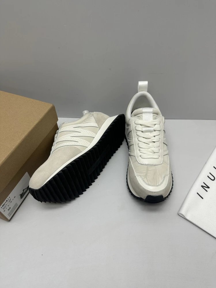 Uiki Chunky Sneakers Black and White Sneakers - 24
