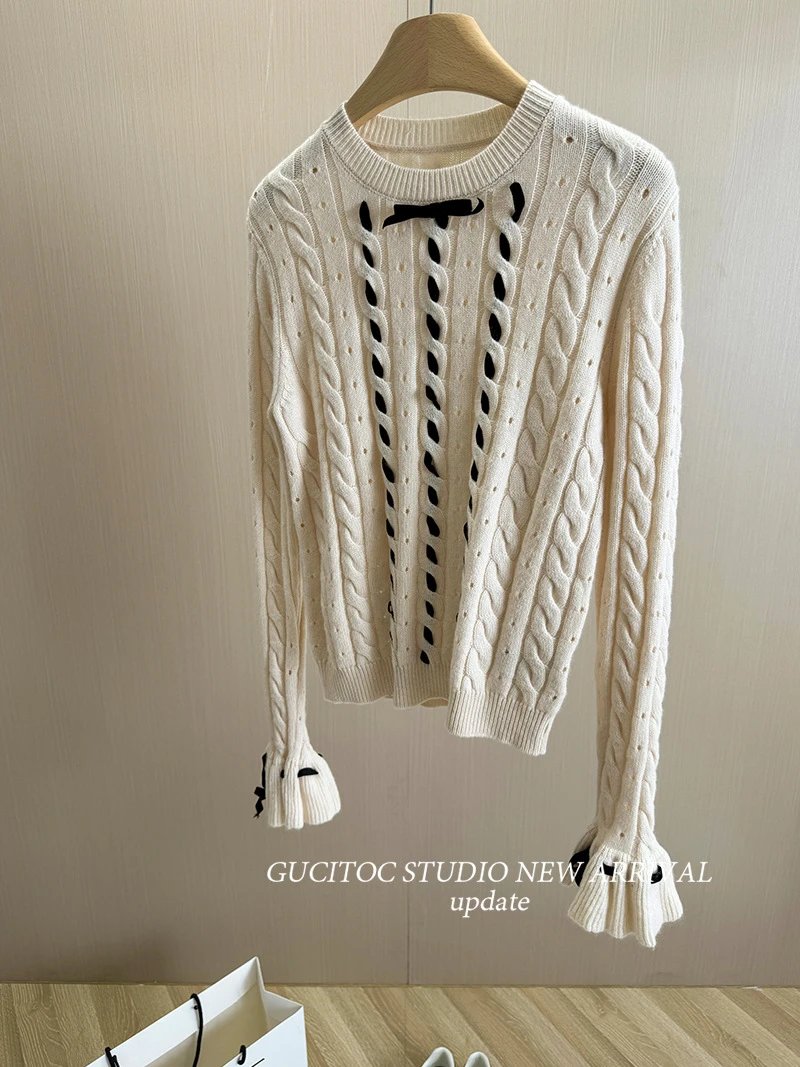 Off-White Cable Knit Sweater with Black Bow Detail White Sweater - 6