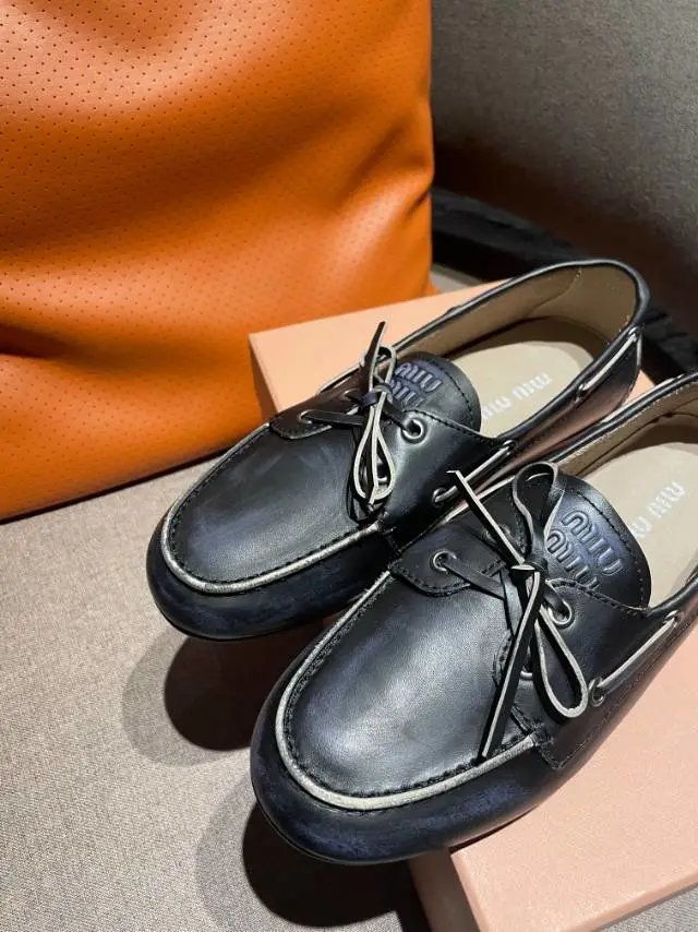 Hermès Moccasin Boat Shoes Distressed Brown Leather - 5