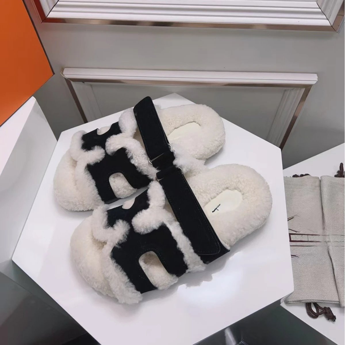 Unbranded Slippers Faux-Fur H-Cutout Adjustable-Strap image 3