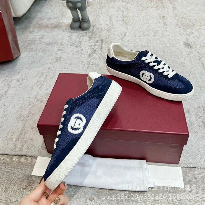 Gucci Sneakers Interlocking G low-top lace-up image 5