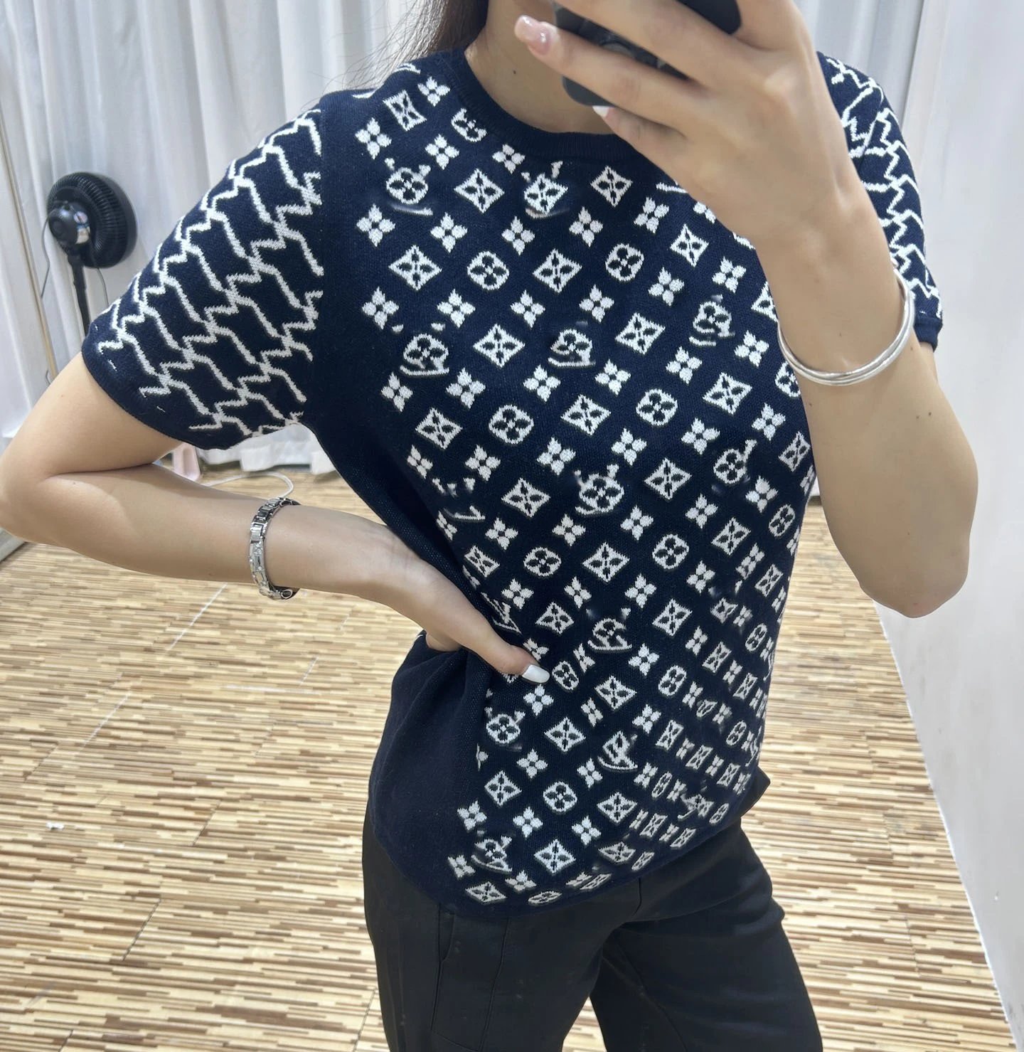 Louis Vuitton Monogram Knit T-Shirt Beige T-Shirt - 13