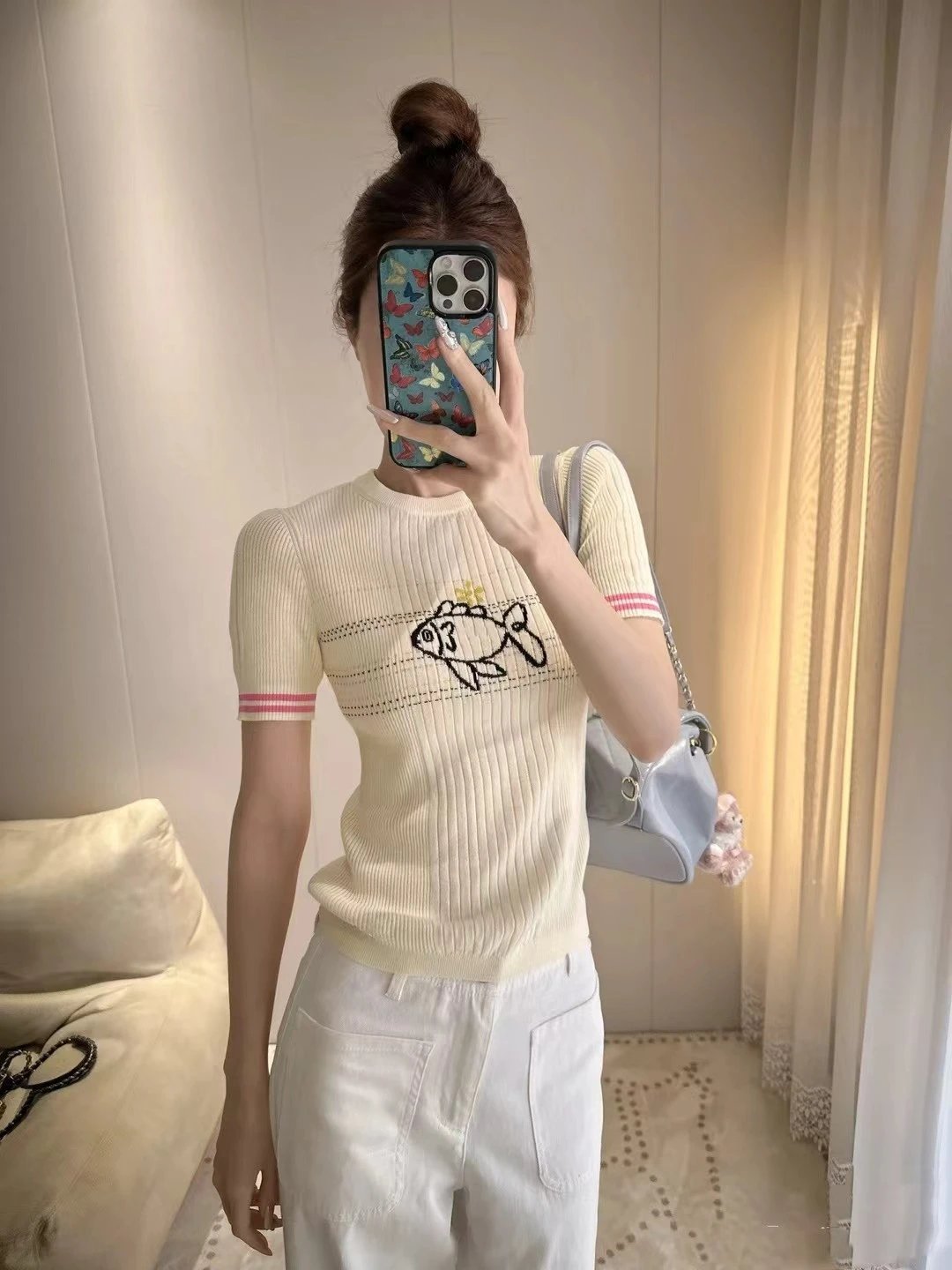 Design Fish Embroidery Ribbed Knit T-Shirt Beige - 3
