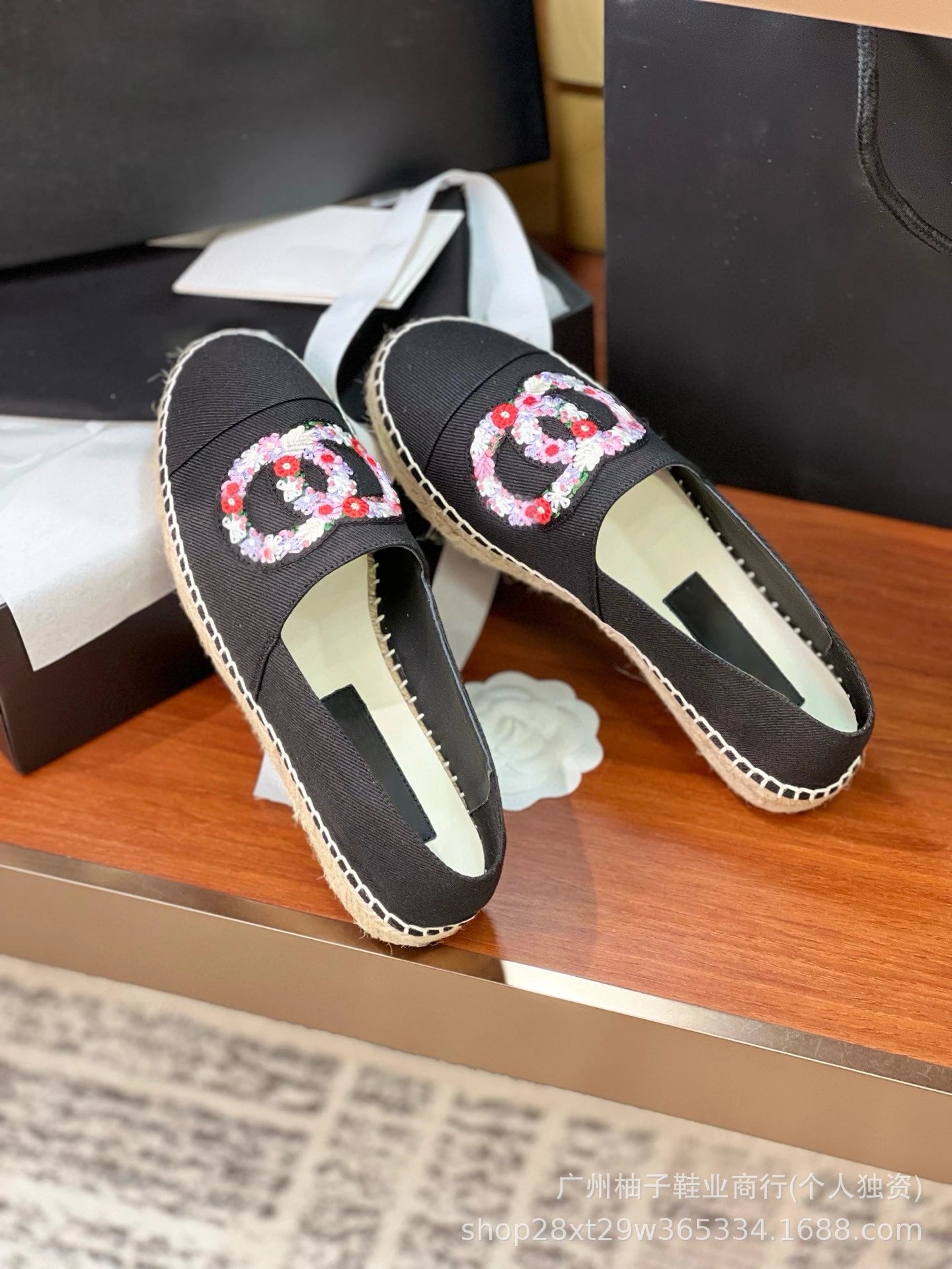 Chanel CC Logo Tweed Espadrille Loafers Gold Toe Women's Casual Shoes - 8
