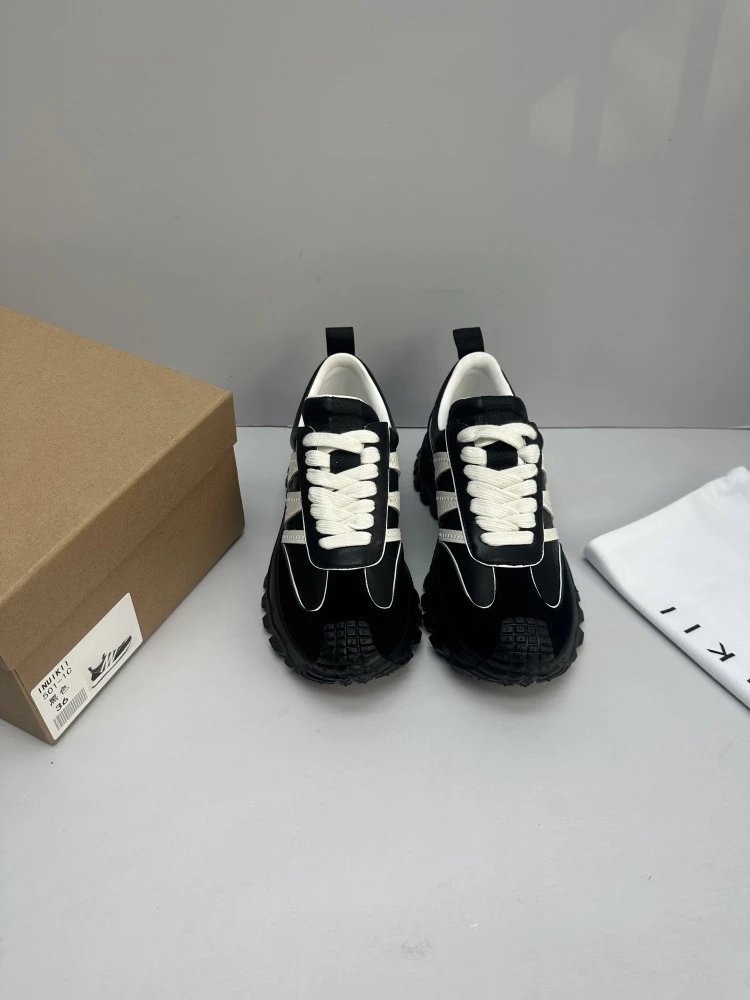Uiki Chunky Sneakers Black and White Sneakers - 8