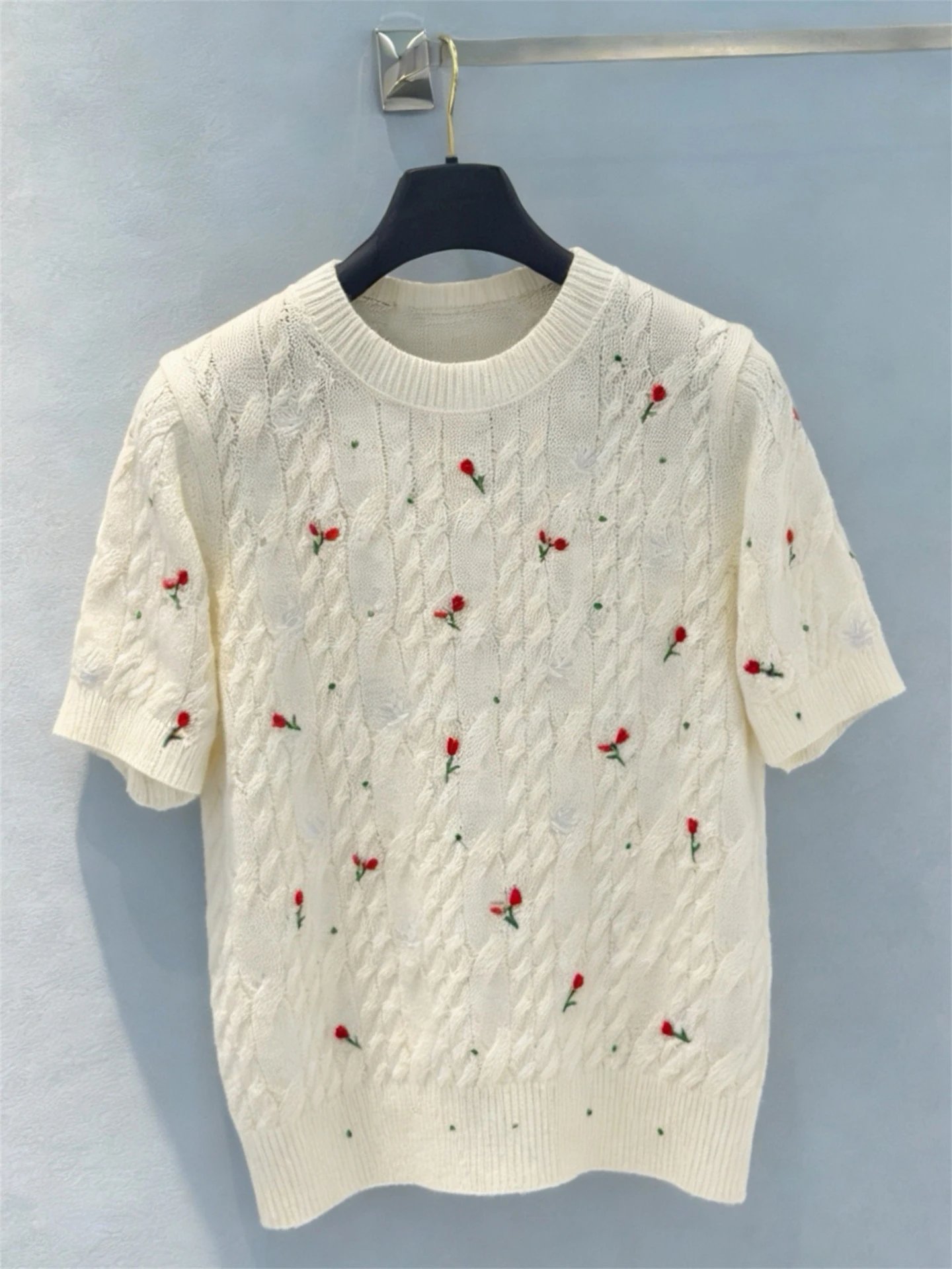Embroidered Cable Knit Short-Sleeve Sweater in Cream with Red Floral Motif - 7