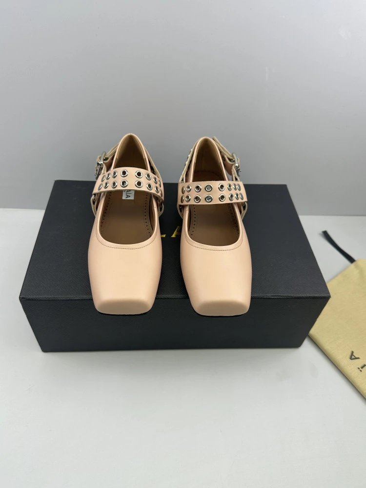 Valentino Garavani Rockstud Mary Jane White Leather Shoes - 6