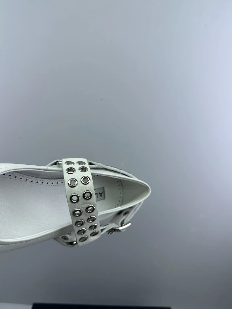 Valentino Garavani Rockstud Mary Jane White Leather Shoes - 24