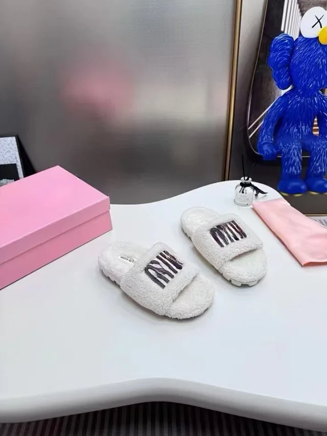 Miu Slippers Faux-fur open-toe slide with logo strap product detail image 8