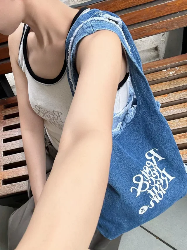 Rest & Recreation Shoulder Bags Denim Logo Bag product detail image 14