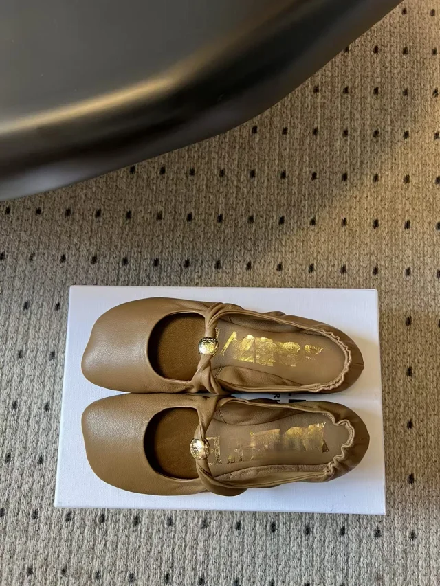 Miu Leather Shoes Square-Toe Ballet Flats with Gathered Collar product detail image 6