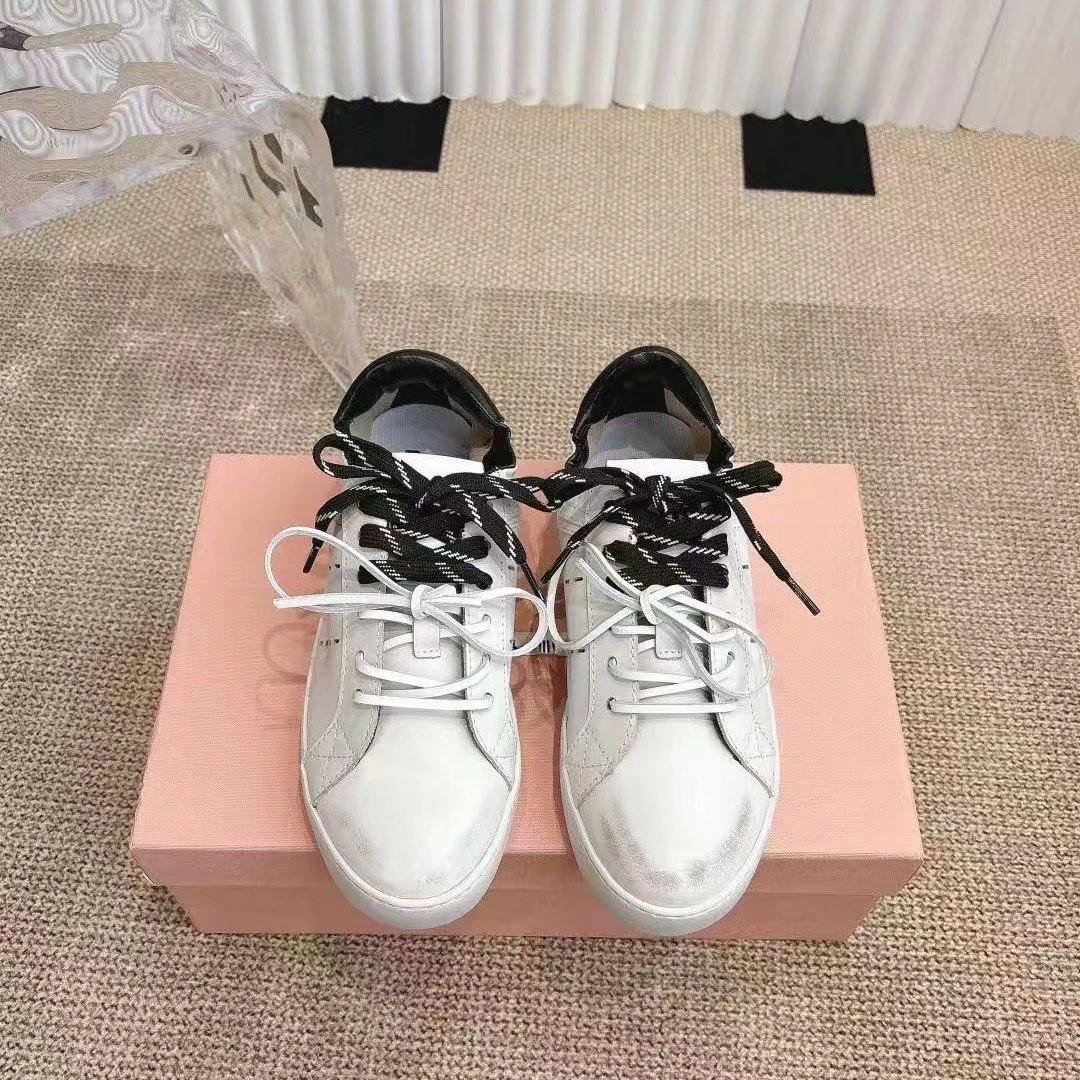 Miu Sneakers Low-Top Lace-Up Leather with Contrast Heel Tab image 4